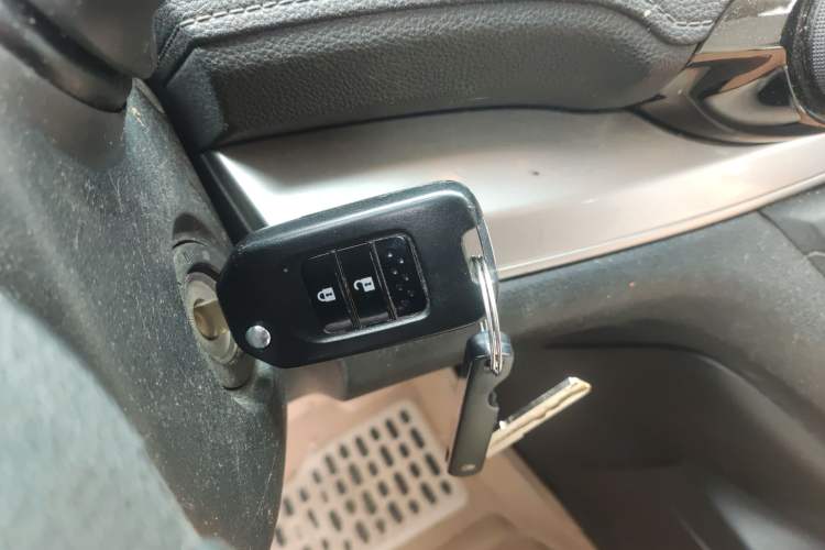 Used Honda CR-V 2015 2.0L two-wheel drive urban version Vehicle Key