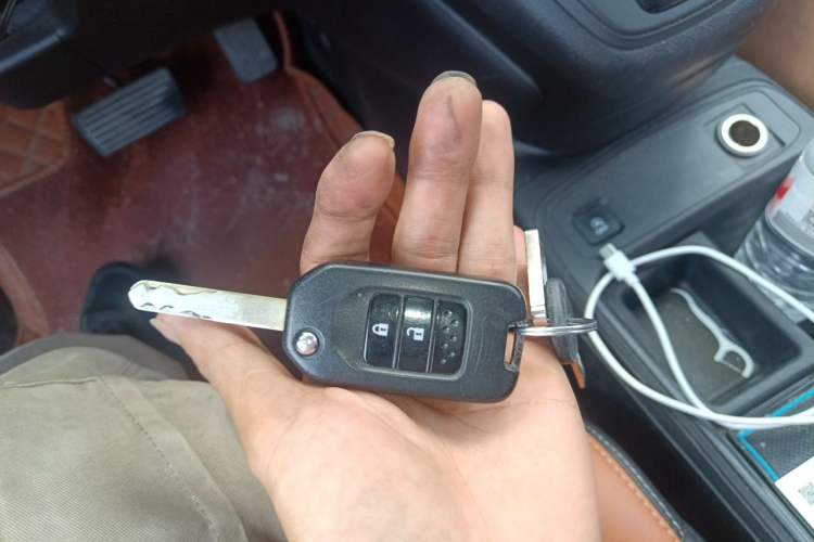 Used Honda CR-V 2015 2.0L two-wheel drive urban version Vehicle Key