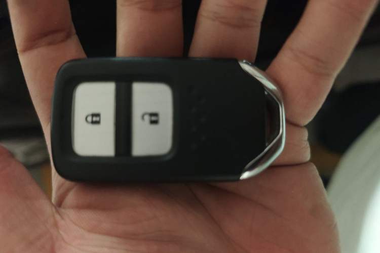 Used Honda CR-V 2015 2.4L two-wheel drive luxury version Vehicle Key