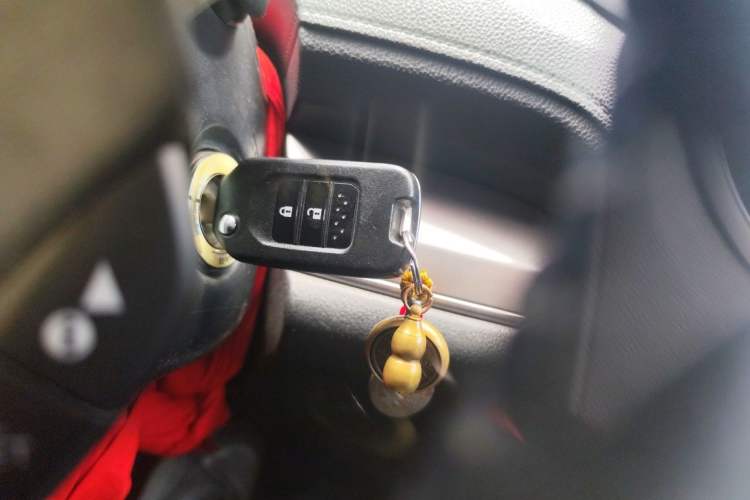 Used Honda CR-V 2015 2.0L two-wheel drive urban version Vehicle Key