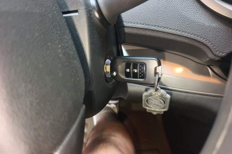 Used Honda CR-V 2015 2.0L two-wheel drive urban version Vehicle Key