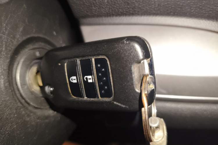 Used Honda CR-V 2015 2.0L two-wheel drive urban version Vehicle Key