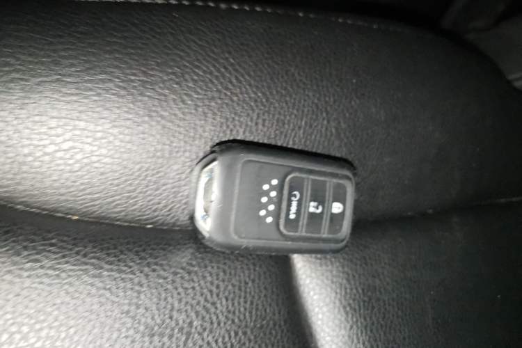 Used Honda CR-V 2015 2.0L two-wheel drive Fashion Edition Vehicle Key