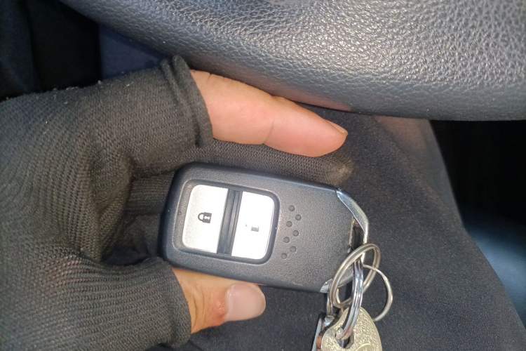 Used Honda CR-V 2015 2.0L two-wheel drive Fashion Edition Vehicle Key