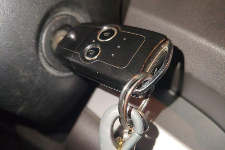 Used Honda CR-V 2015 2.0L 2WD Classic Edition Vehicle Key