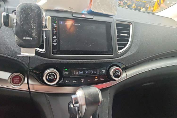 Used Honda CR-V 2015 2.4L two-wheel drive luxury version Audio And AC Panel