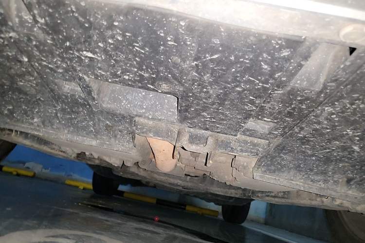 Used Honda CR-V 2015 2.4L four-wheel drive luxury version Chassis Front