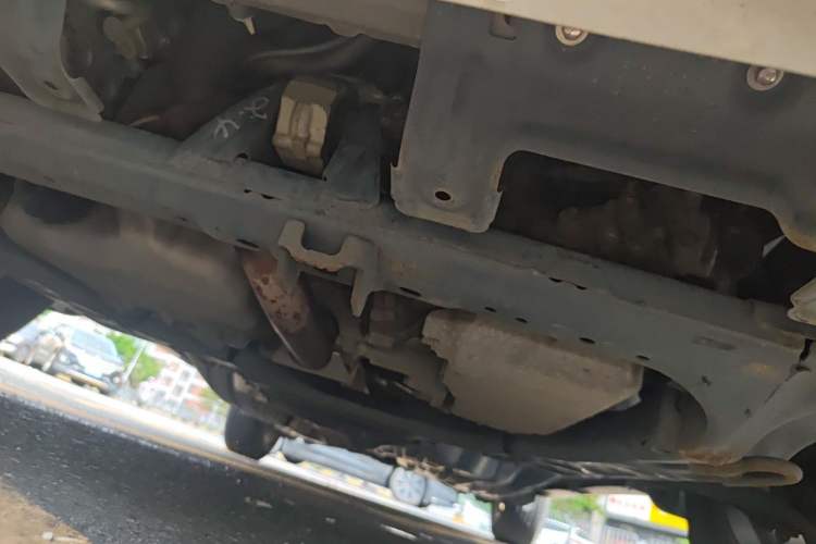 Used Honda CR-V 2015 2.4L two-wheel drive luxury version Chassis Front