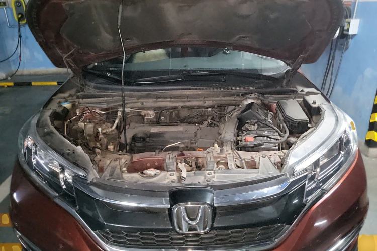 Used Honda CR-V 2015 2.4L four-wheel drive luxury version Engine Bay