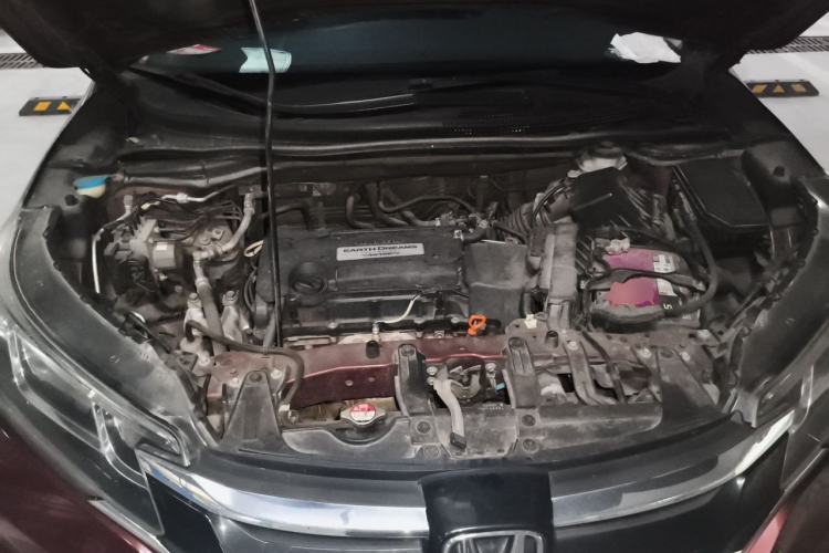 Used Honda CR-V 2015 2.4L two-wheel drive luxury version Engine Bay