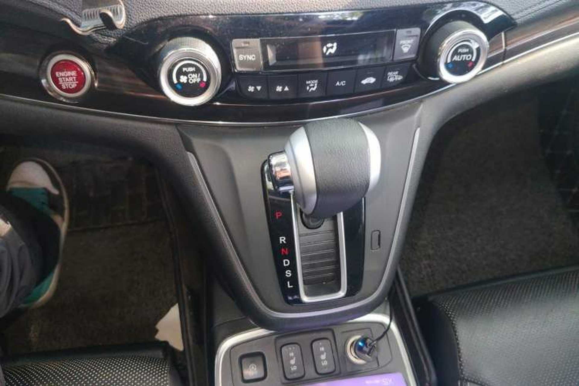 Used Honda CR-V 2015 2.4L Four-Wheel Drive Prestige Edition Gear Lever