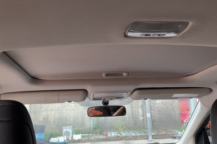Used Honda CR-V 2015 2.4L two-wheel drive luxury version Headliner