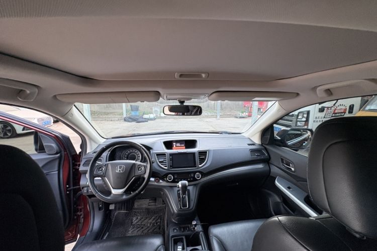 Used Honda CR-V 2015 2.4L two-wheel drive luxury version Interior 2