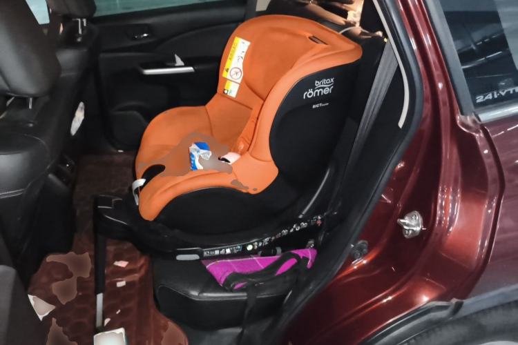 Used Honda CR-V 2015 2.4L two-wheel drive luxury version Left Rear Seat