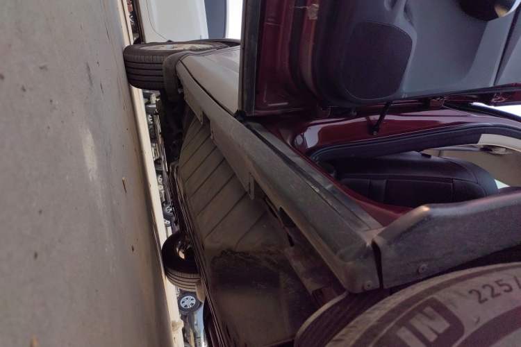 Used Honda CR-V 2015 2.4L four-wheel drive luxury version Left Side Sill