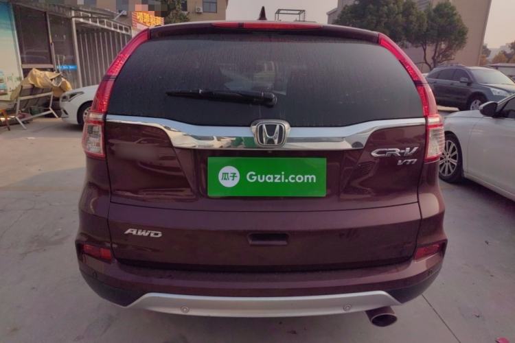 Used Honda CR-V 2015 2.4L four-wheel drive luxury version Rear