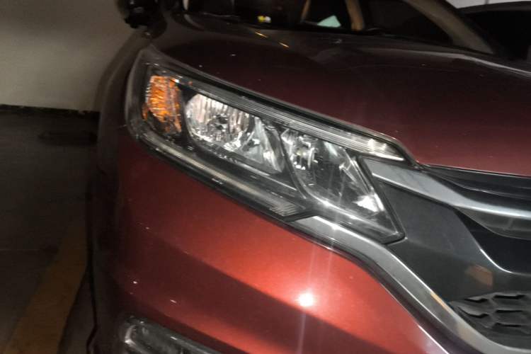Used Honda CR-V 2015 2.4L four-wheel drive luxury version Right Front Headlight