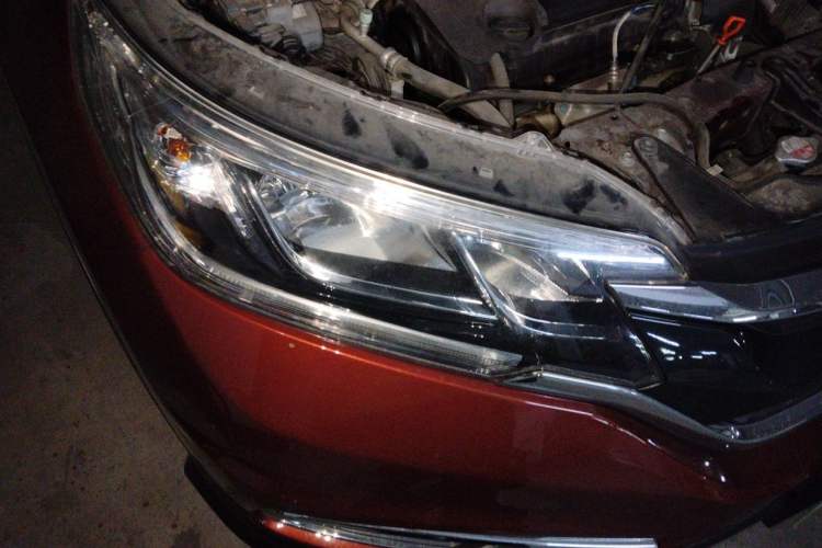 Used Honda CR-V 2015 2.4L two-wheel drive luxury version Right Front Headlight
