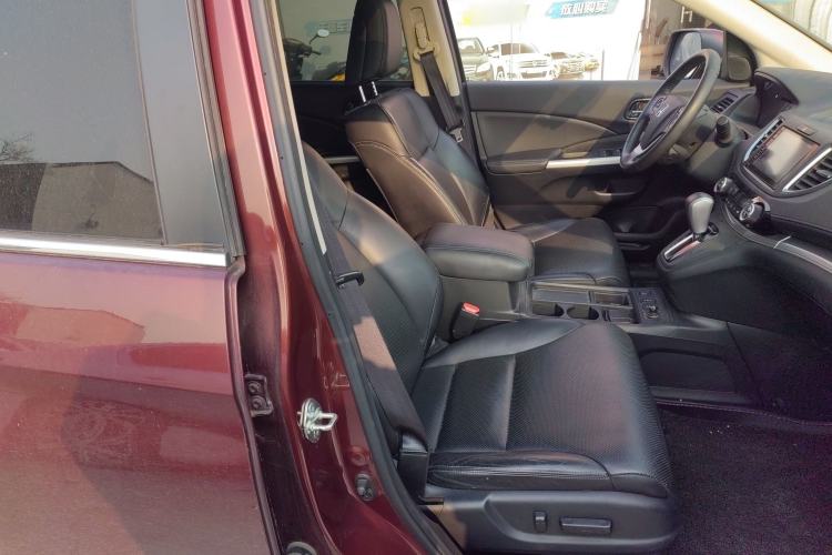 Used Honda CR-V 2015 2.4L four-wheel drive luxury version Right Front Seat