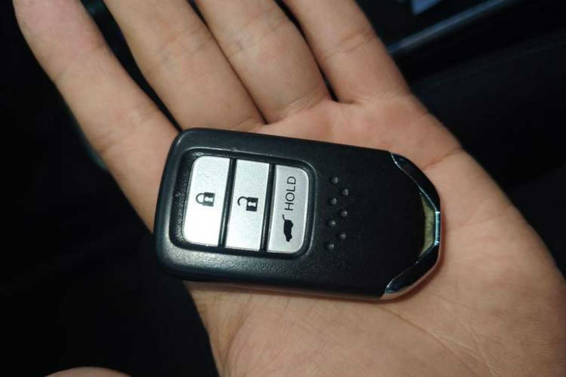 Used Honda CR-V 2015 2.4L Four-Wheel Drive Prestige Edition Vehicle Key