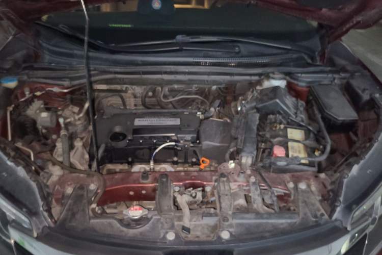 Used Honda CR-V 2015 2.4L two-wheel drive luxury version Engine Bay