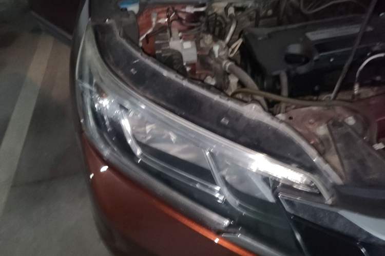 Used Honda CR-V 2015 2.4L two-wheel drive luxury version Right Front Headlight