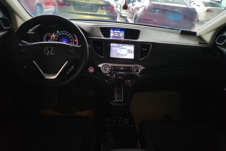 Used Honda CR-V 2015 2.4L four-wheel drive luxury version Center Console
