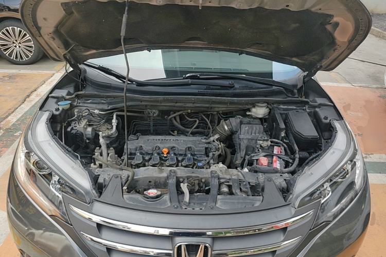 Used Honda CR-V 2015 2.0L 2WD Classic Edition Engine Bay