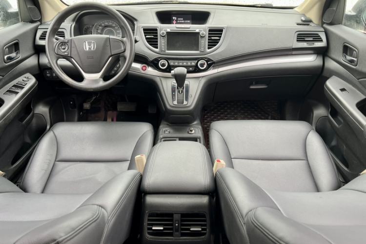 Used Honda CR-V 2015 2.0L two-wheel drive Fashion Edition Interior 1