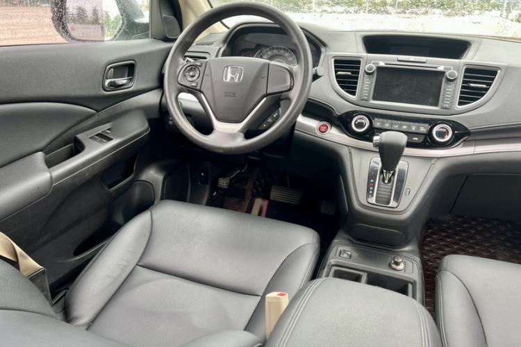 Used Honda CR-V 2015 2.0L two-wheel drive Fashion Edition Interior 6