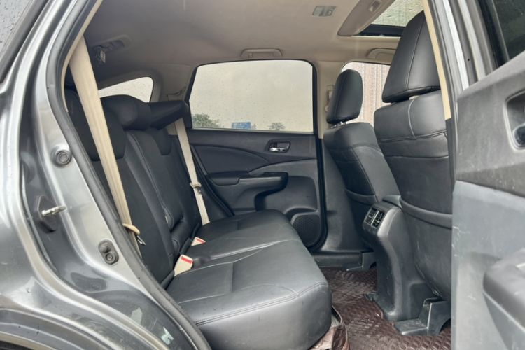 Used Honda CR-V 2015 2.0L two-wheel drive Fashion Edition Interior 8