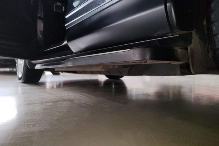 Used Honda CR-V 2015 2.4L four-wheel drive luxury version Left Side Sill