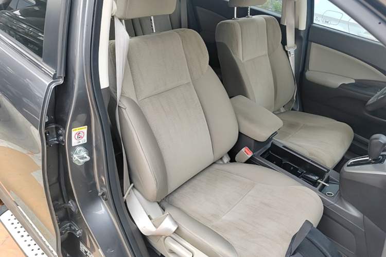 Used Honda CR-V 2015 2.0L 2WD Classic Edition Right Front Seat