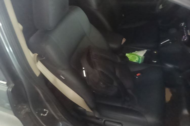 Used Honda CR-V 2015 2.0L two-wheel drive Fashion Edition Right Front Seat