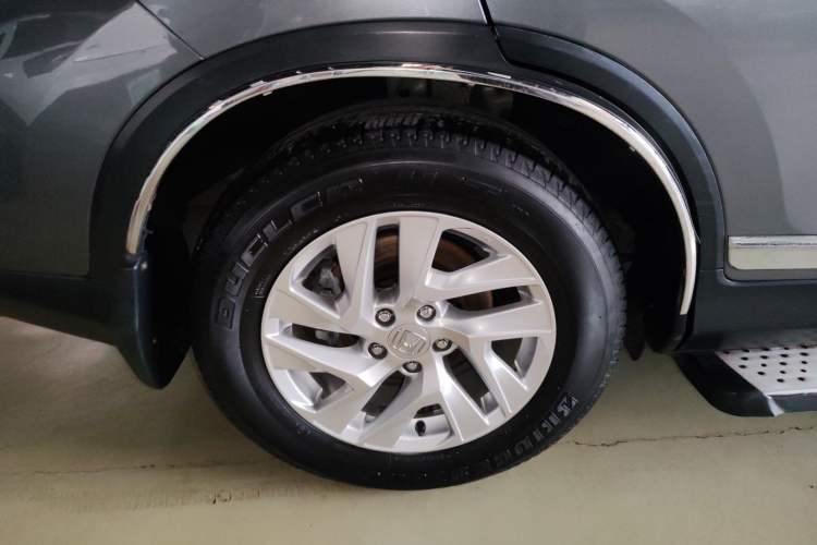Used Honda CR-V 2015 2.4L four-wheel drive luxury version Right Rear Wheel Hub