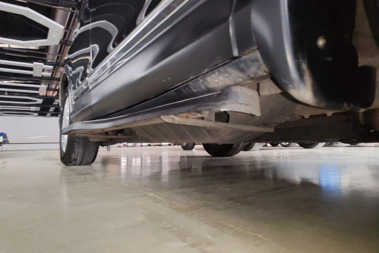 Used Honda CR-V 2015 2.4L four-wheel drive luxury version Right Side Sill
