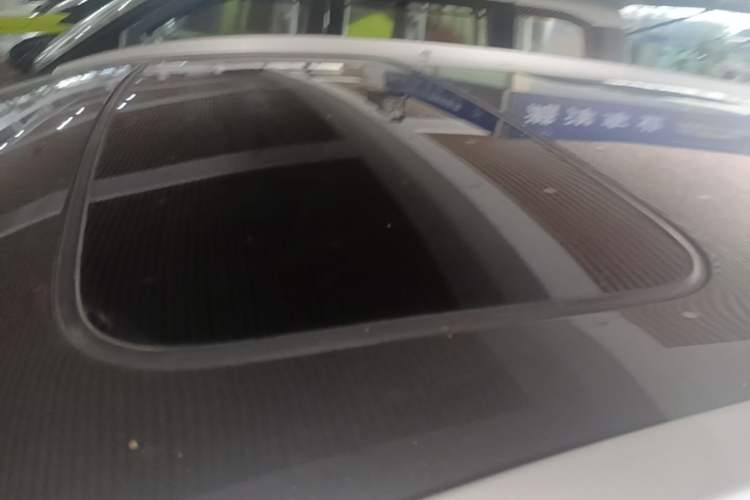 Used Honda CR-V 2015 2.0L two-wheel drive Fashion Edition Roof