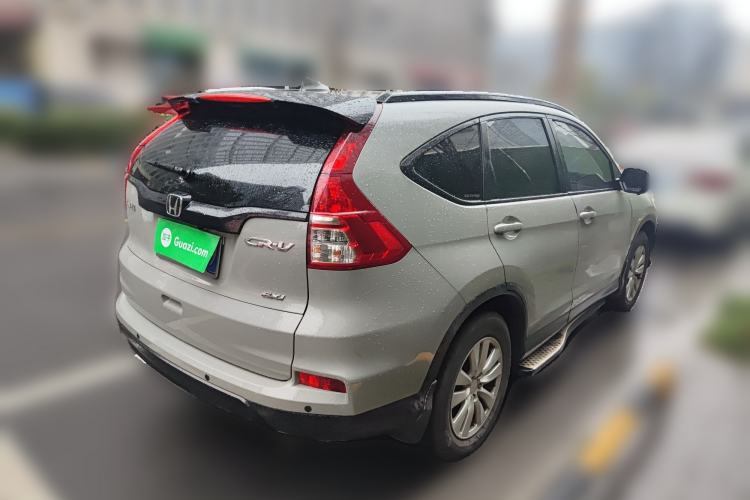 Used Honda CR-V 2015 2.0L two-wheel drive Fashion Edition Rear Right 45 Deg