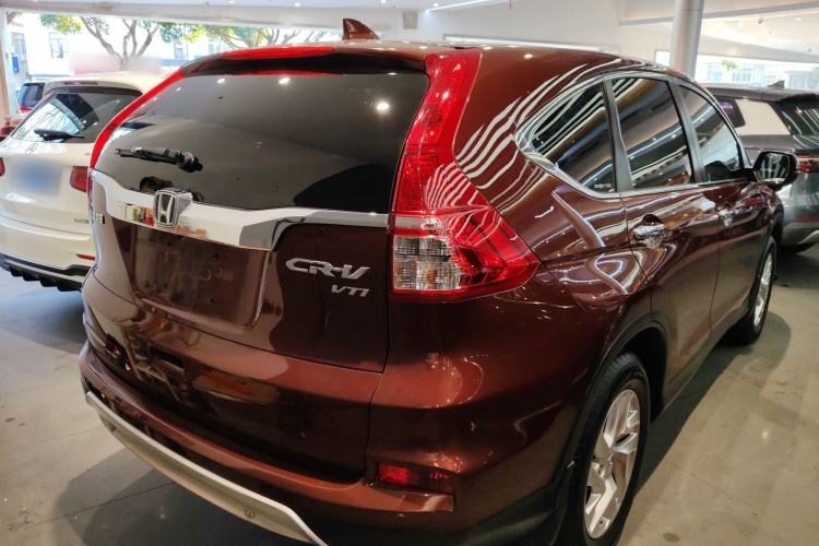 Used Honda CR-V 2015 2.4L two-wheel drive luxury version Exterior 5