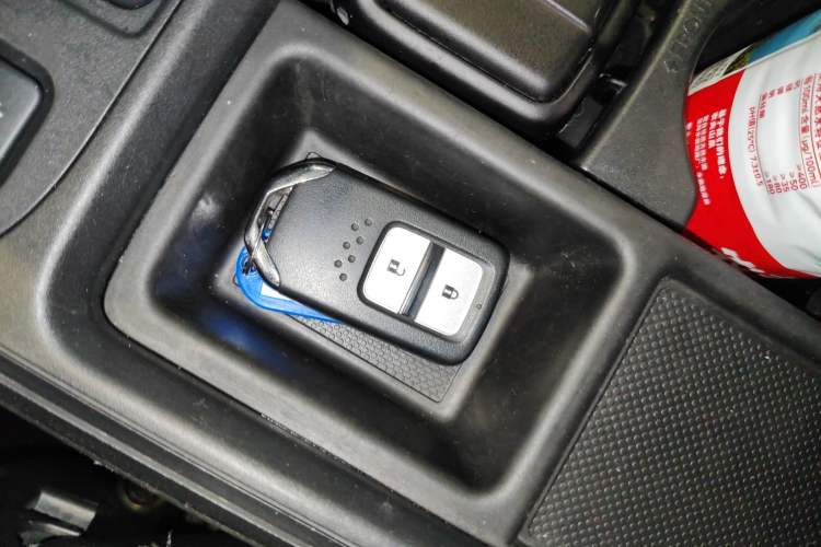 Used Honda CR-V 2015 2.4L two-wheel drive luxury version Interior 1