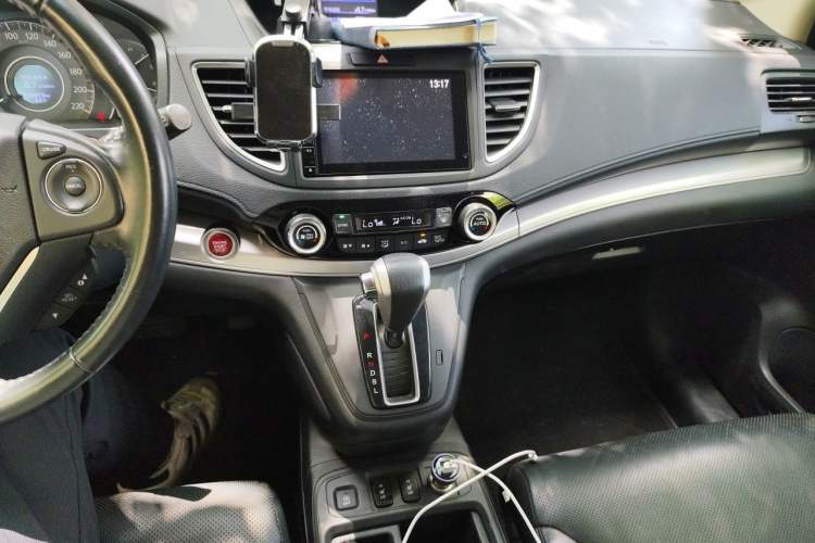 Used Honda CR-V 2015 2.4L two-wheel drive luxury version Audio And AC Panel