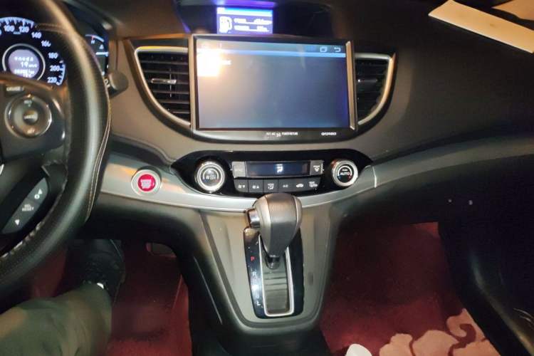 Used Honda CR-V 2015 2.4L four-wheel drive luxury version Audio And AC Panel