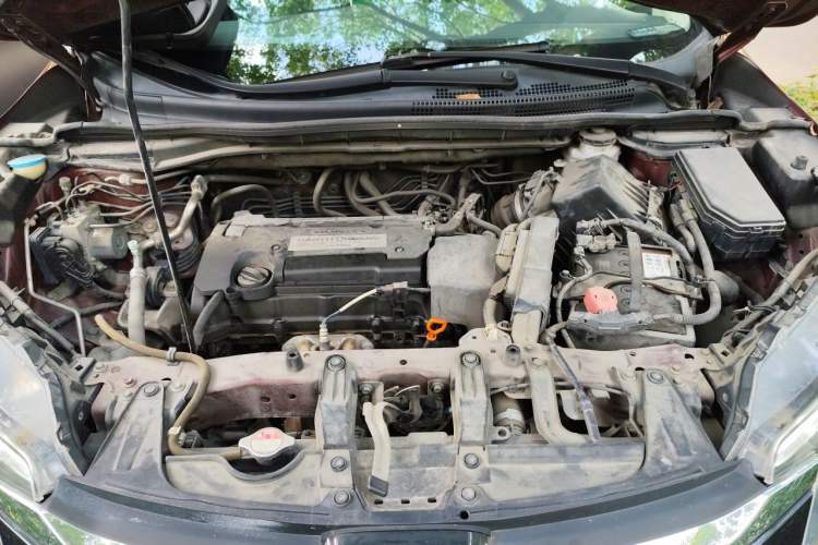 Used Honda CR-V 2015 2.4L two-wheel drive luxury version Engine Bay
