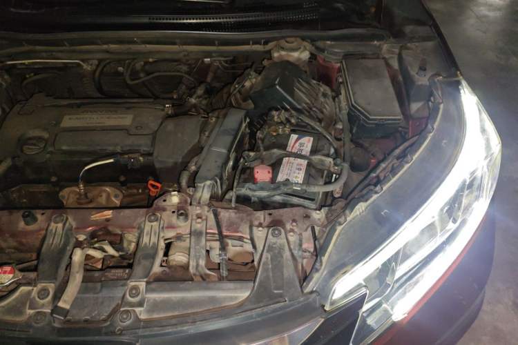 Used Honda CR-V 2015 2.4L four-wheel drive luxury version Engine Bay Left