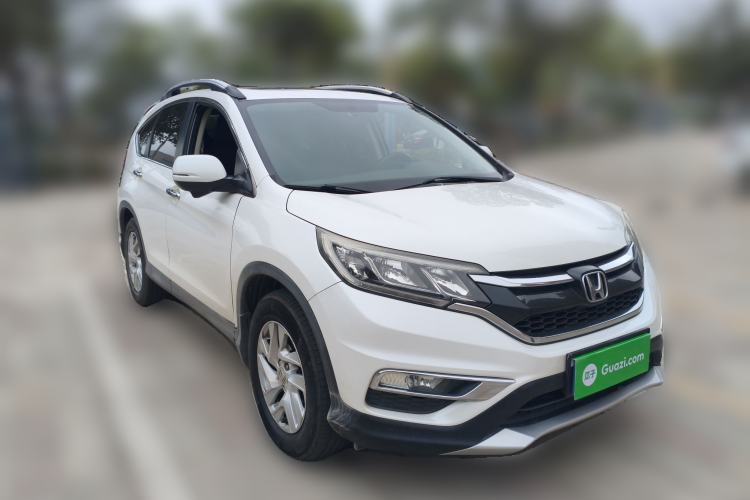 Used Honda CR-V 2015 2.4L two-wheel drive luxury version Front Right 45 Deg