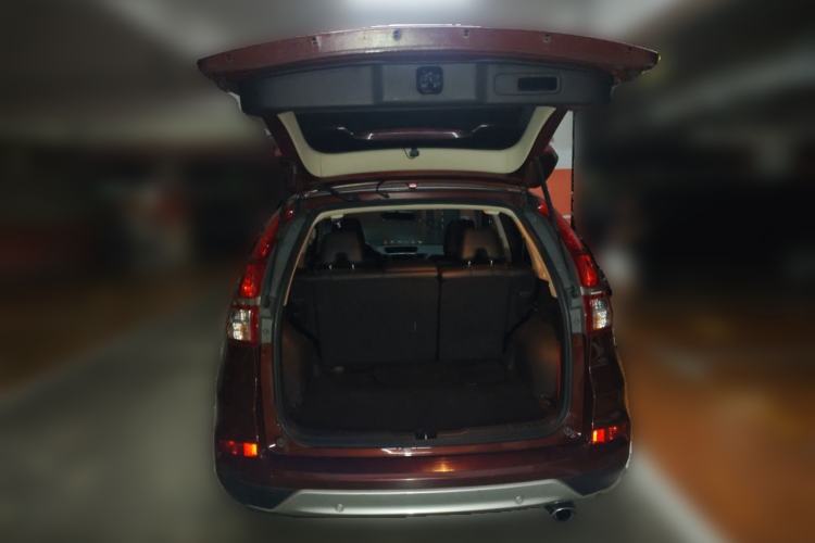 Used Honda CR-V 2015 2.4L four-wheel drive luxury version Trunk