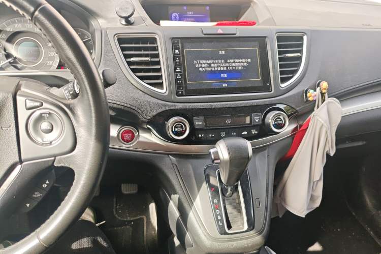 Used Honda CR-V 2015 2.4L two-wheel drive luxury version Audio And AC Panel