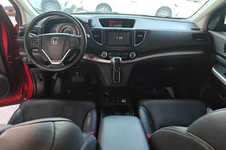Used Honda CR-V 2015 2.4L two-wheel drive luxury version Center Console