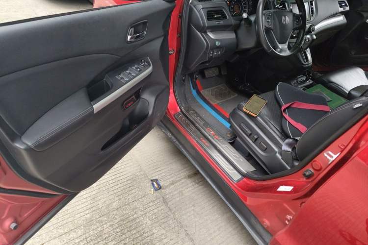 Used Honda CR-V 2015 2.4L two-wheel drive luxury version Driver Seat