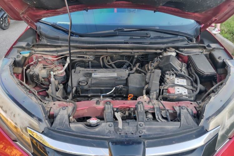 Used Honda CR-V 2015 2.4L two-wheel drive luxury version Engine Bay